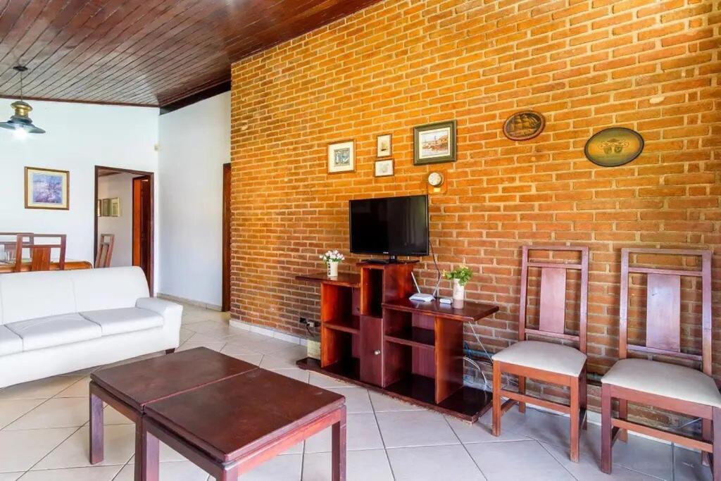 Bh4 - Bh4: Casa Com Piscina Ao Lado Da Praia Grande Ubatuba Eksteriør billede