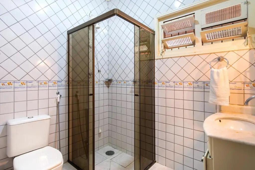 Bh4 - Bh4: Casa Com Piscina Ao Lado Da Praia Grande Ubatuba Eksteriør billede