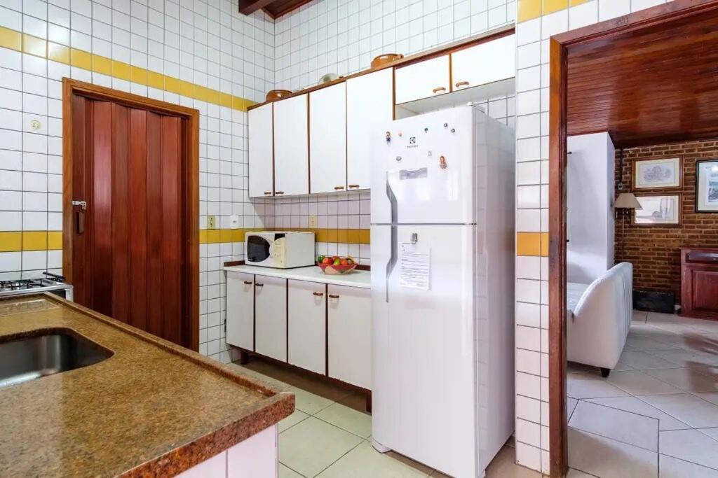 Bh4 - Bh4: Casa Com Piscina Ao Lado Da Praia Grande Ubatuba Eksteriør billede
